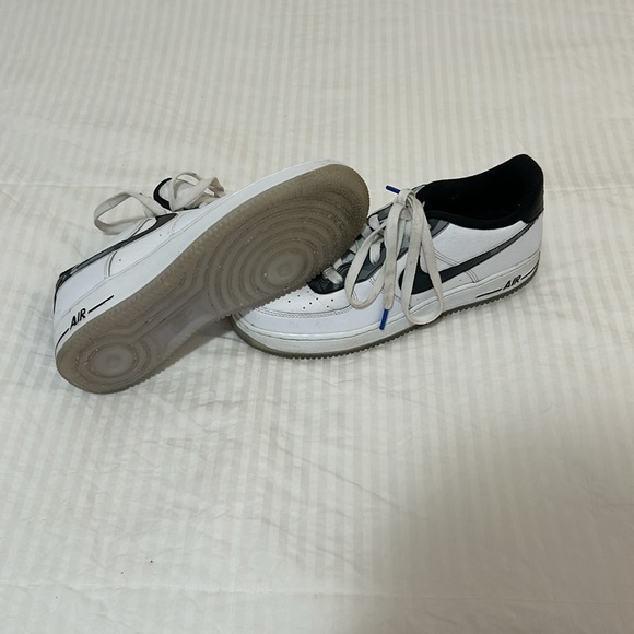 Nike AF1 shoes - Picture 5 of 6